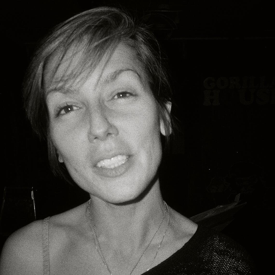 Headshot of Jessica Theroux
