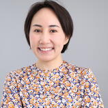 short hair chinese woman 