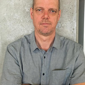 Warren Piers