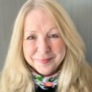 Headshot of Carolyn Muessig